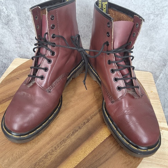 Dr Martens 1460 Boots Mens 9 Cherry Red Leather Moto Combat 8-Eye‎ England main image 4